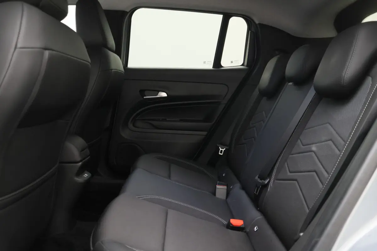 Summit 54 kWh Camera, Apple CarPlay, LED, ACC, Climate Control, 18"