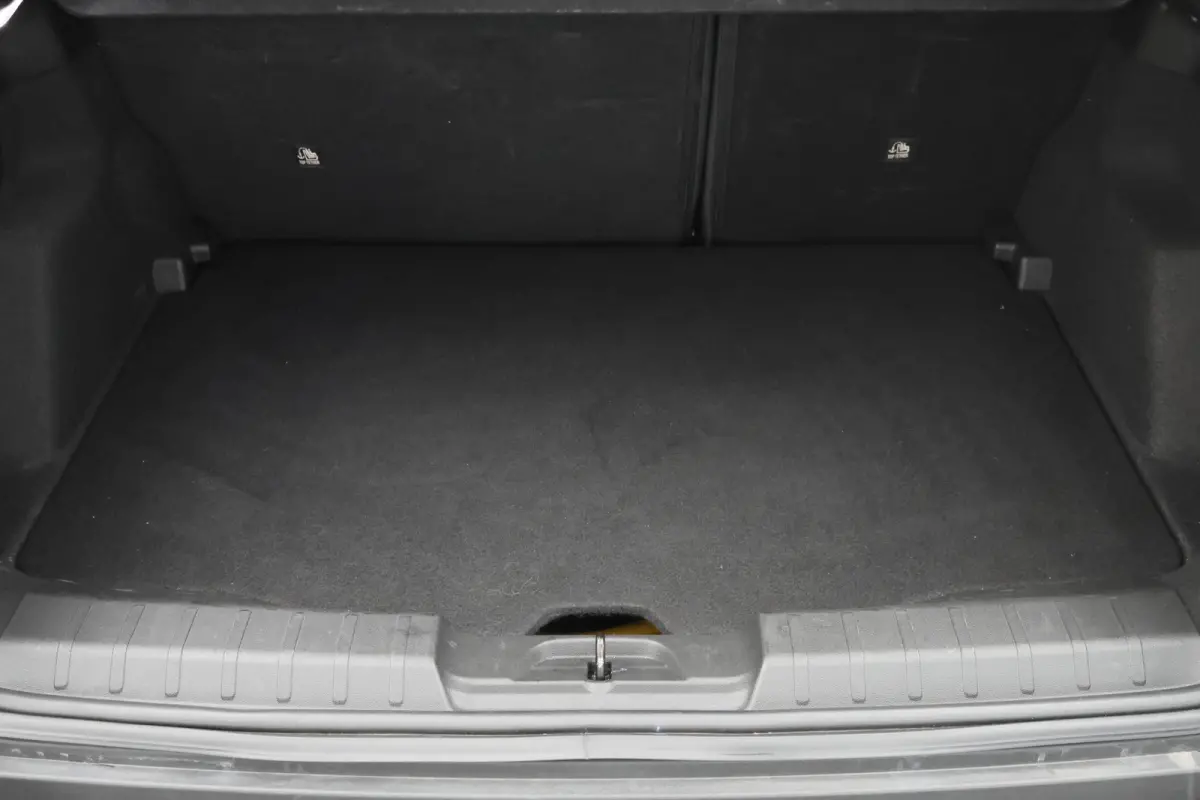 Summit 54 kWh Camera, Apple CarPlay, LED, ACC, Climate Control, 18"