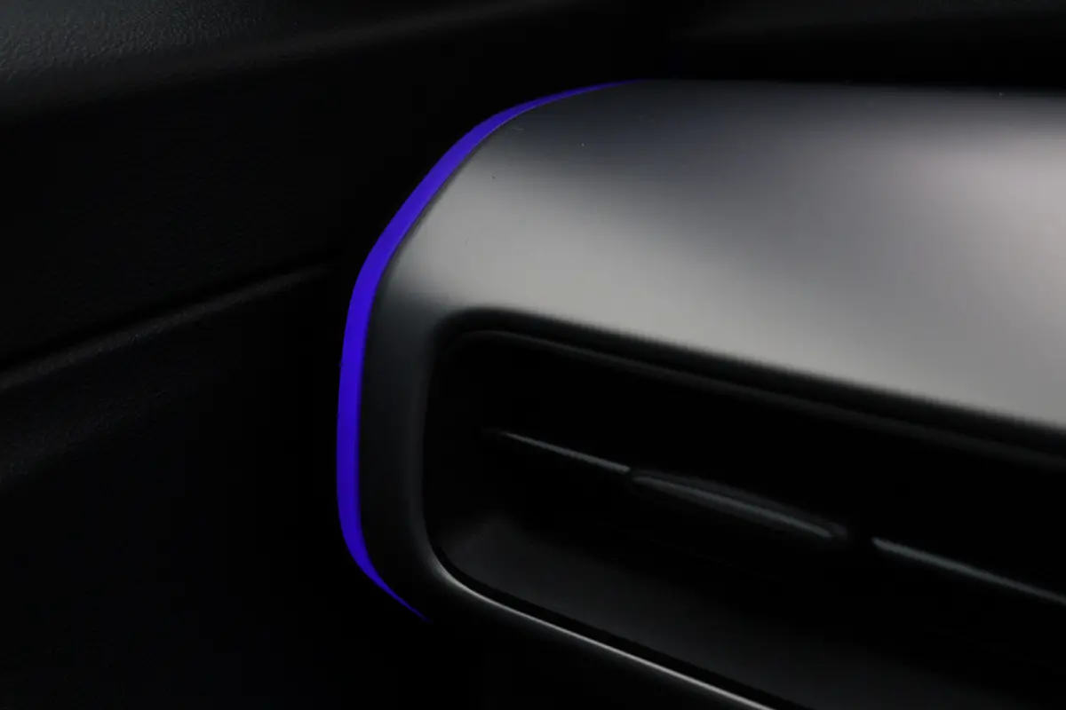 Summit 54 kWh Camera, Apple CarPlay, LED, ACC, Climate Control, 18"