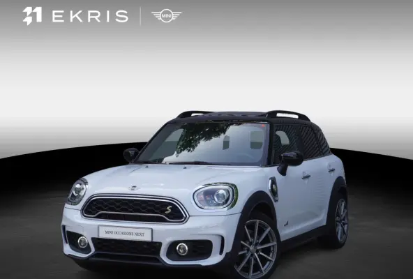 SE | John Cooper Works Trim Pakket | 19" LM JCW Circuit Spoke | Comfort Access | Harman-Kardon sound system | Glazen panoramadak