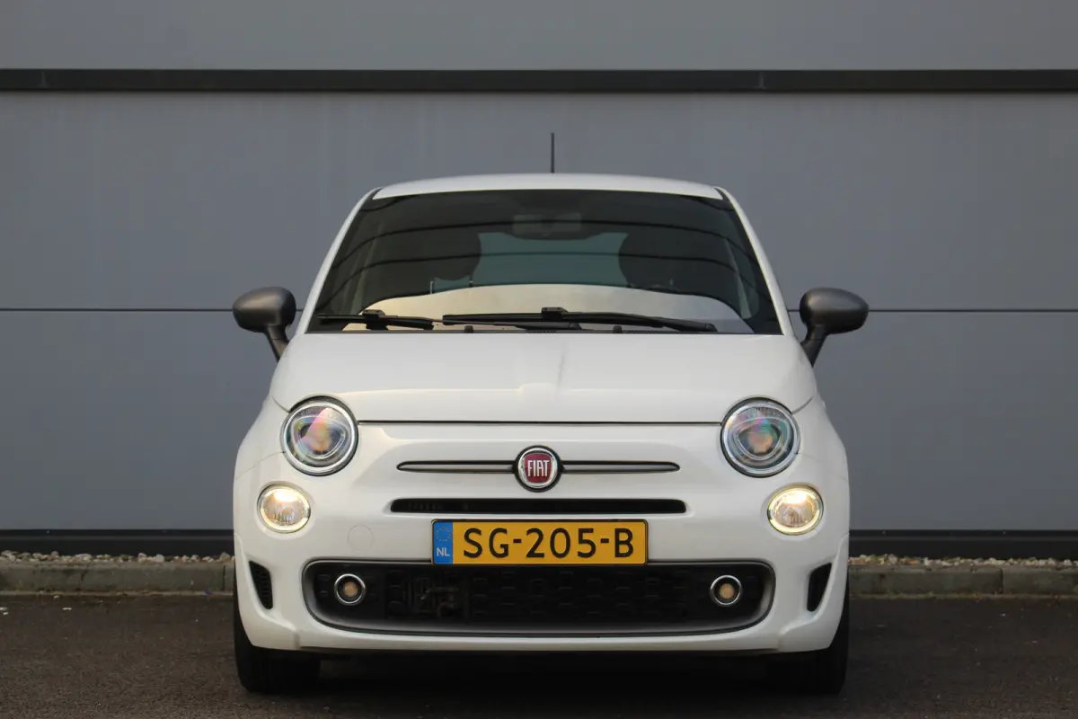 0.9 TwinAir Turbo Sport | Airco | Cruise C. | 15" LMV " | Bluetooth | Ventrale vergr. | Elec. ramen & Sp. | Airco | Cruise C. | 15" LMV " | Bluetooth | Ventrale vergr. | Elec. ramen & Sp. |
