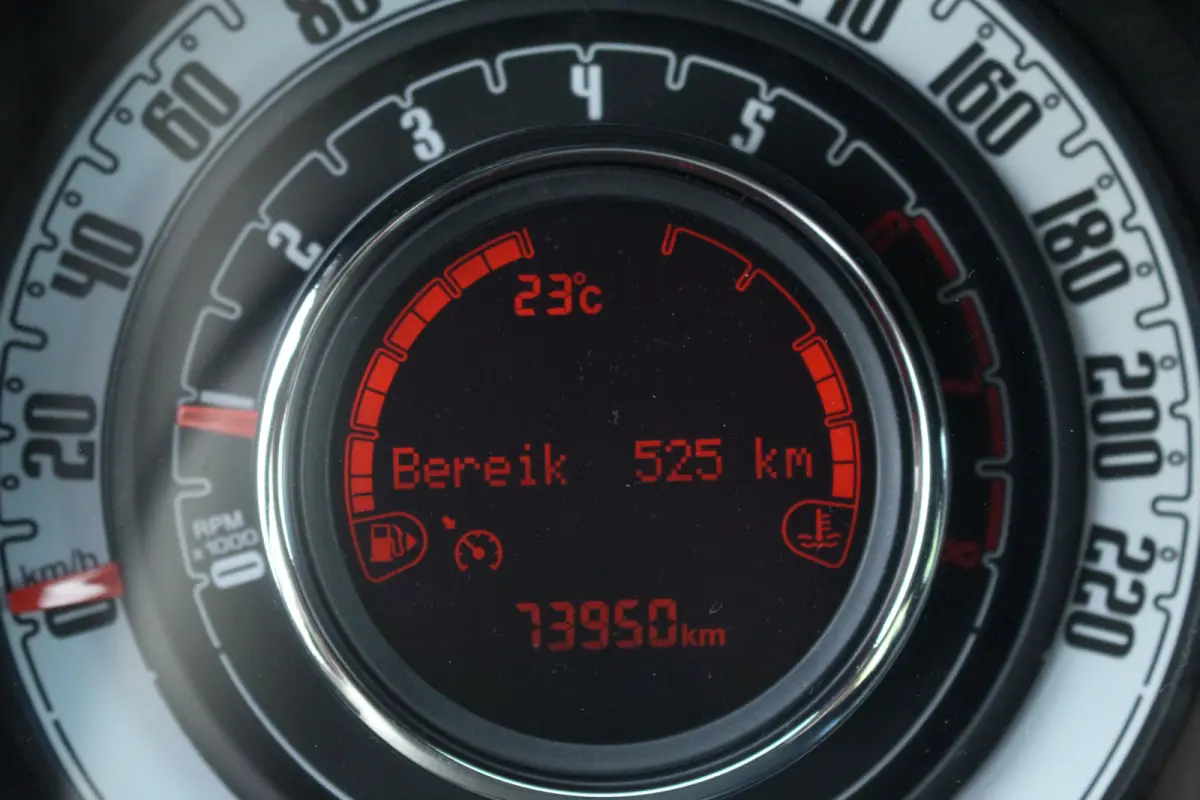 0.9 TwinAir Turbo Sport | Airco | Cruise C. | 15" LMV " | Bluetooth | Ventrale vergr. | Elec. ramen & Sp. | Airco | Cruise C. | 15" LMV " | Bluetooth | Ventrale vergr. | Elec. ramen & Sp. |
