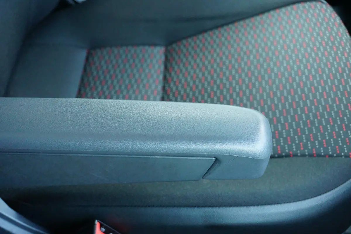 335 2.2 BlueHDi 165 L3H2 Premium Mobiele Werkplaats |Sortimo inrichting |Wandstroom |2 stoelen |2 airbags |Camera |Standkachel |Verwarmde stoelen |EURO6D |165 pk |1e eigenaar