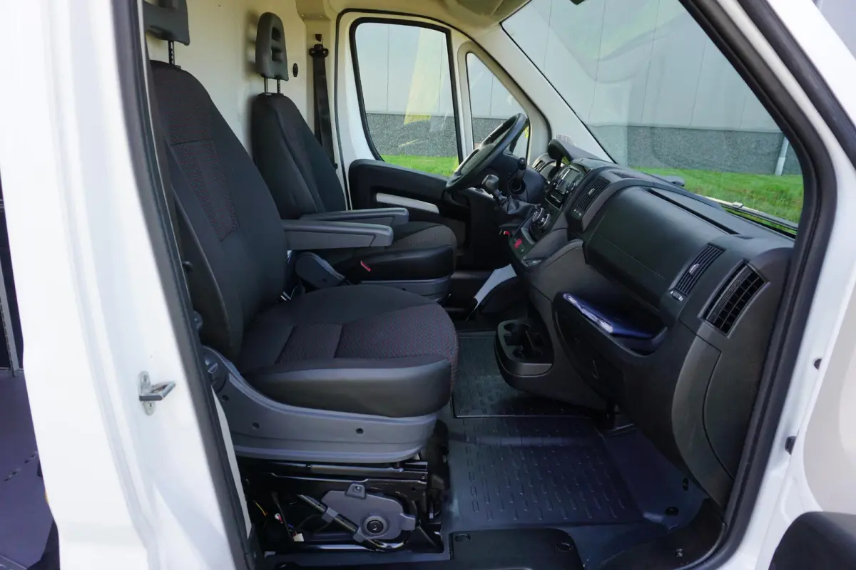 335 2.2 BlueHDi 165 L3H2 Premium Mobiele Werkplaats |Sortimo inrichting |Wandstroom |2 stoelen |2 airbags |Camera |Standkachel |Verwarmde stoelen |EURO6D |165 pk |1e eigenaar