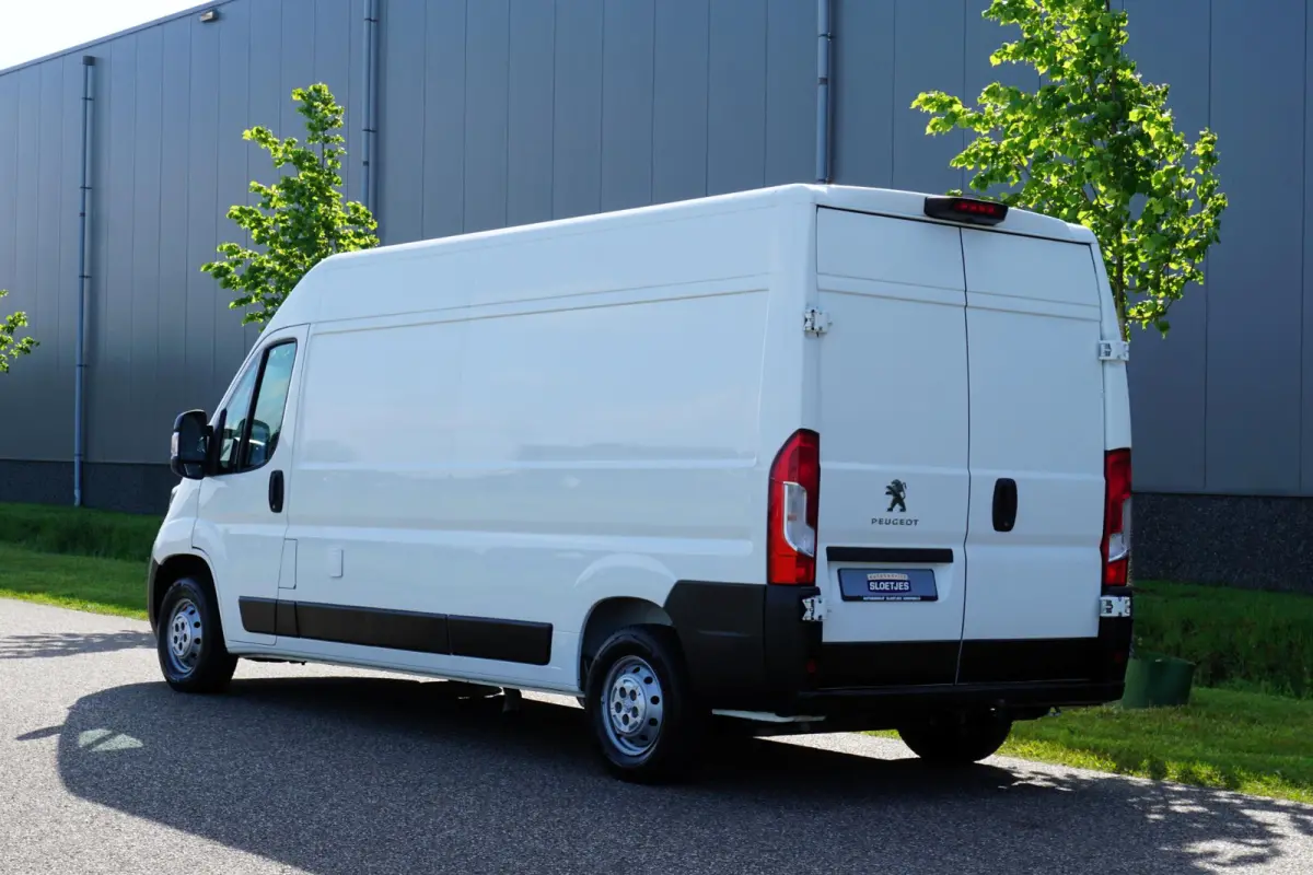 335 2.2 BlueHDi 165 L3H2 Premium Mobiele Werkplaats |Sortimo inrichting |Wandstroom |2 stoelen |2 airbags |Camera |Standkachel |Verwarmde stoelen |EURO6D |165 pk |1e eigenaar