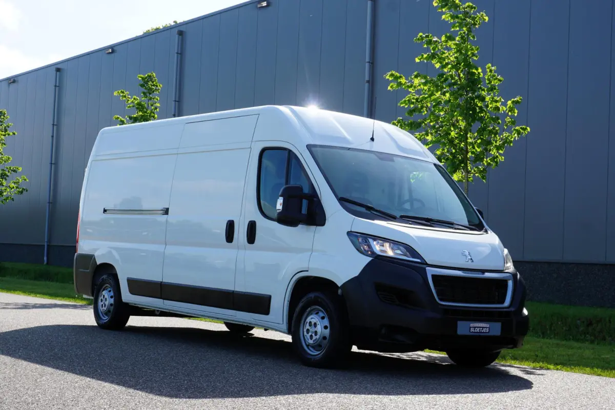 335 2.2 BlueHDi 165 L3H2 Premium Mobiele Werkplaats |Sortimo inrichting |Wandstroom |2 stoelen |2 airbags |Camera |Standkachel |Verwarmde stoelen |EURO6D |165 pk |1e eigenaar