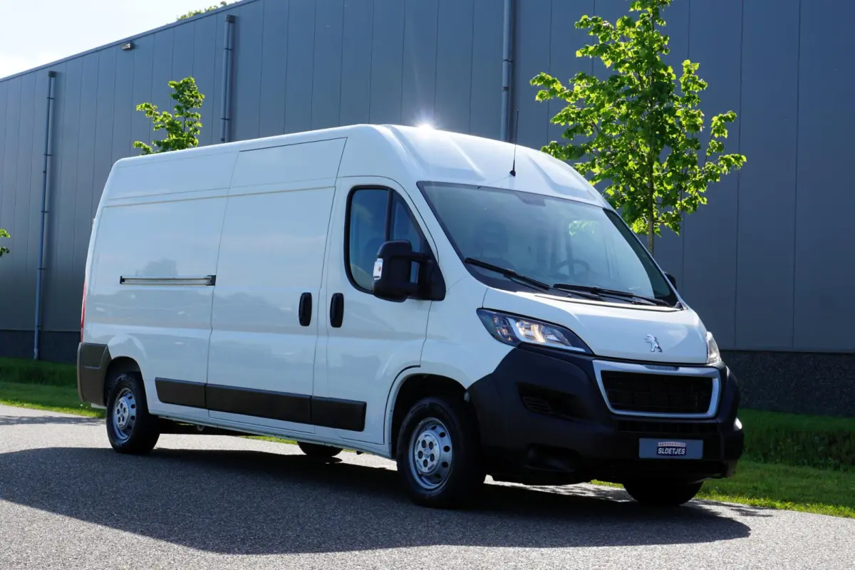335 2.2 BlueHDi 165 L3H2 Premium Mobiele Werkplaats |Sortimo inrichting |Wandstroom |2 stoelen |2 airbags |Camera |Standkachel |Verwarmde stoelen |EURO6D |165 pk |1e eigenaar