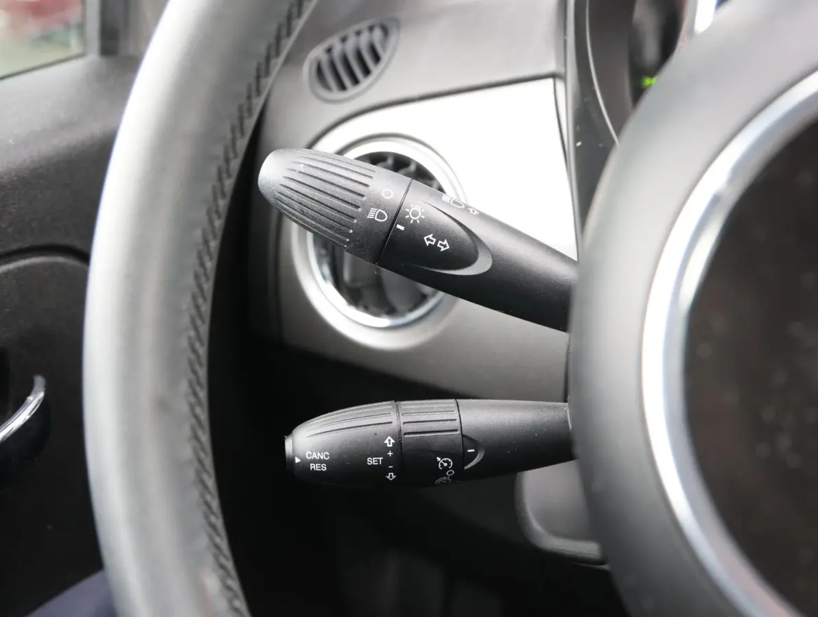 1.0 Hybrid Club | 1ste eigenaar | Climate | Privacy Glass | AppleCarPlay | Cruise Control