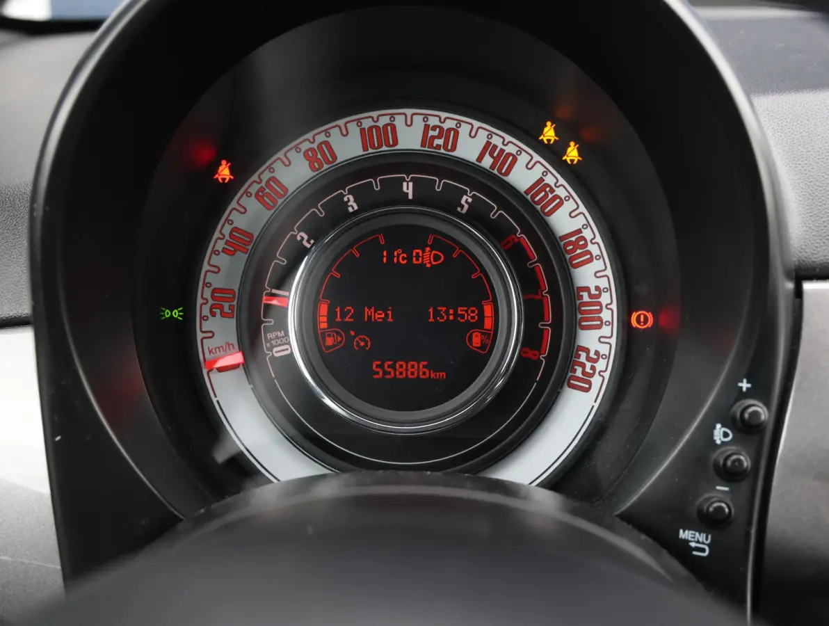 1.0 Hybrid Club | 1ste eigenaar | Climate | Privacy Glass | AppleCarPlay | Cruise Control