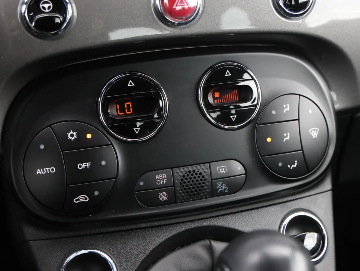 1.0 Hybrid Club | 1ste eigenaar | Climate | Privacy Glass | AppleCarPlay | Cruise Control