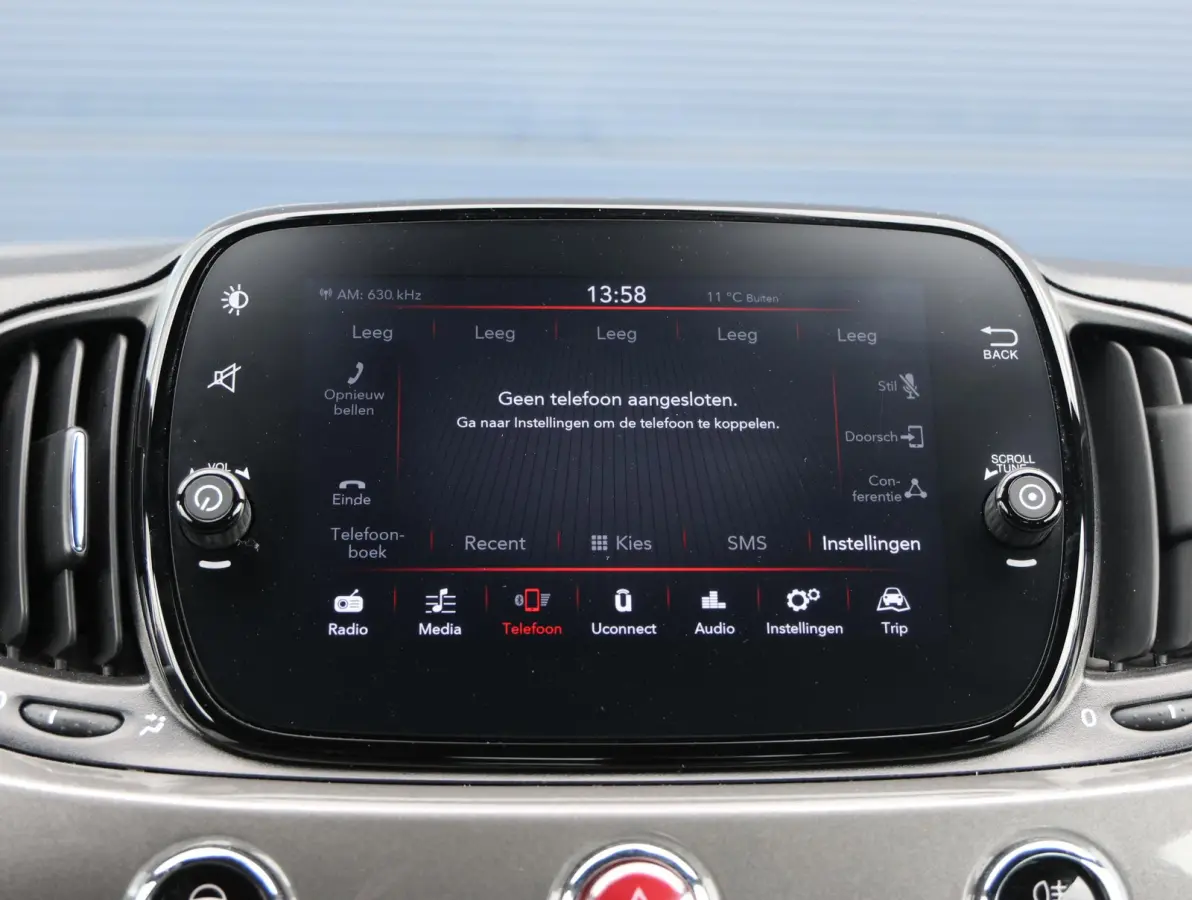 1.0 Hybrid Club | 1ste eigenaar | Climate | Privacy Glass | AppleCarPlay | Cruise Control