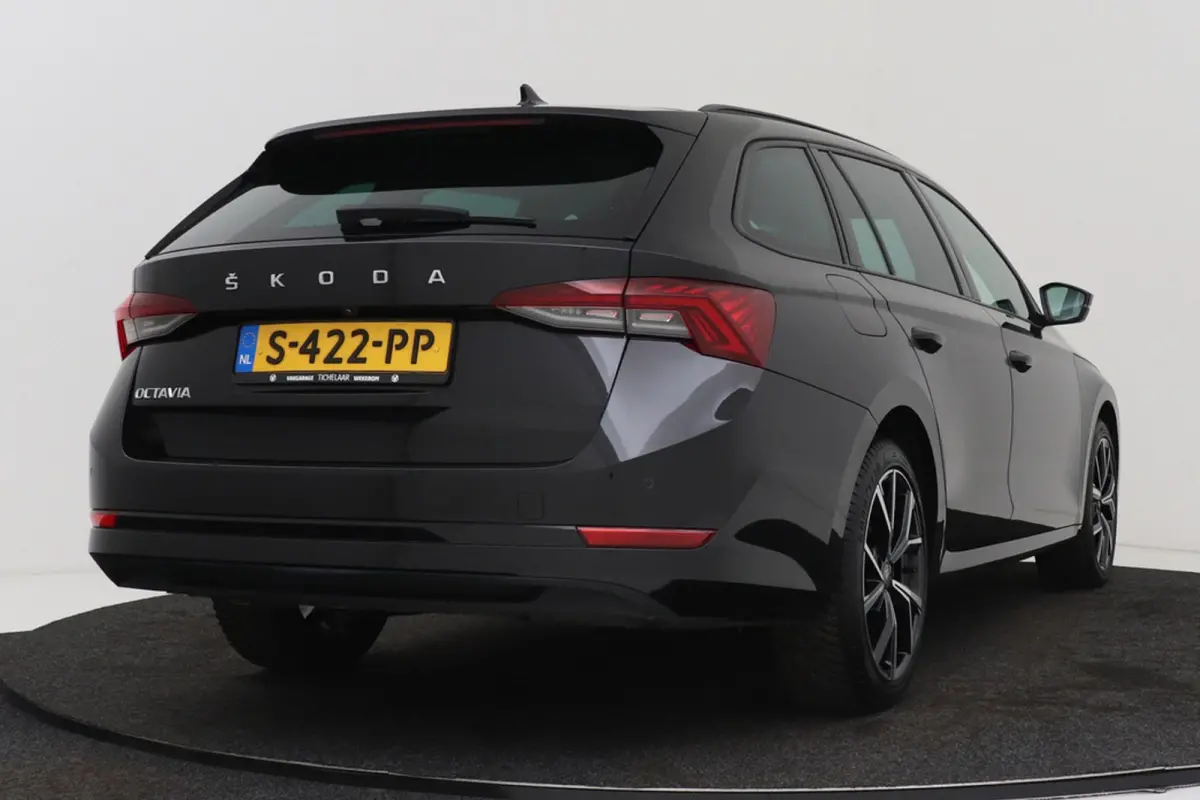 1.5 TSI First Edition | Camera | CarPlay | Stoelverwarming |