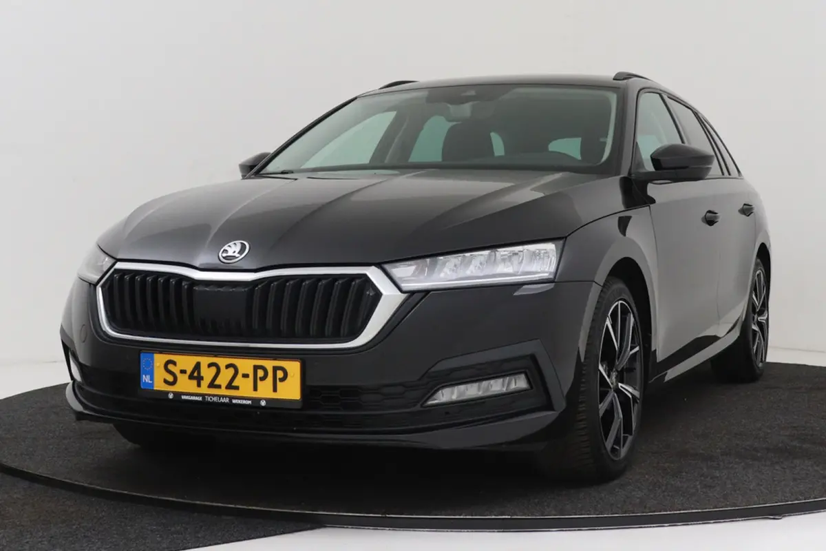 1.5 TSI First Edition | Camera | CarPlay | Stoelverwarming |