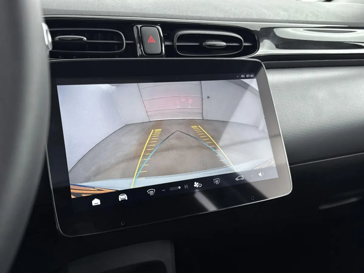 Design 37.3 kWh 95pk | Lage kilometerstand! | 265km WLTP Actieradius | Navigatie | Panoramadak | Achteruitrijcamera | Adaptieve Cruise Control | Climate Control | Parkeersensoren | Bluetooth