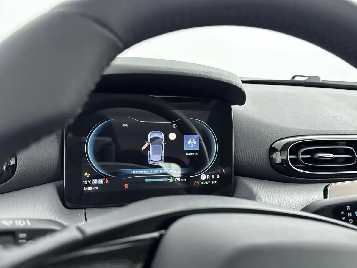 Design 37.3 kWh 95pk | Lage kilometerstand! | 265km WLTP Actieradius | Navigatie | Panoramadak | Achteruitrijcamera | Adaptieve Cruise Control | Climate Control | Parkeersensoren | Bluetooth