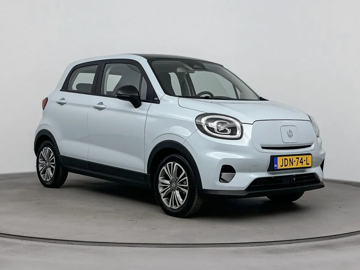 Design 37.3 kWh 95pk | Lage kilometerstand! | 265km WLTP Actieradius | Navigatie | Panoramadak | Achteruitrijcamera | Adaptieve Cruise Control | Climate Control | Parkeersensoren | Bluetooth