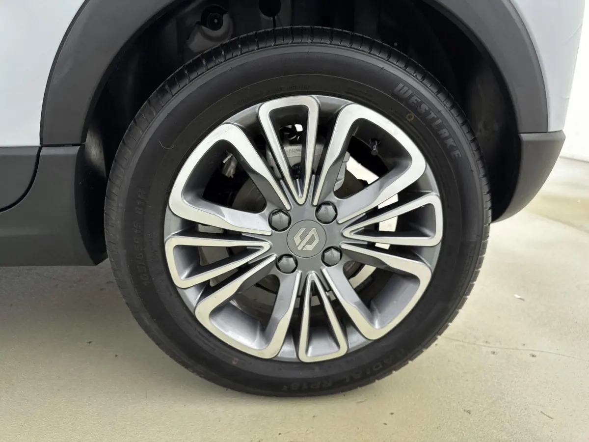 Design 37.3 kWh 95pk | Lage kilometerstand! | 265km WLTP Actieradius | Navigatie | Panoramadak | Achteruitrijcamera | Adaptieve Cruise Control | Climate Control | Parkeersensoren | Bluetooth
