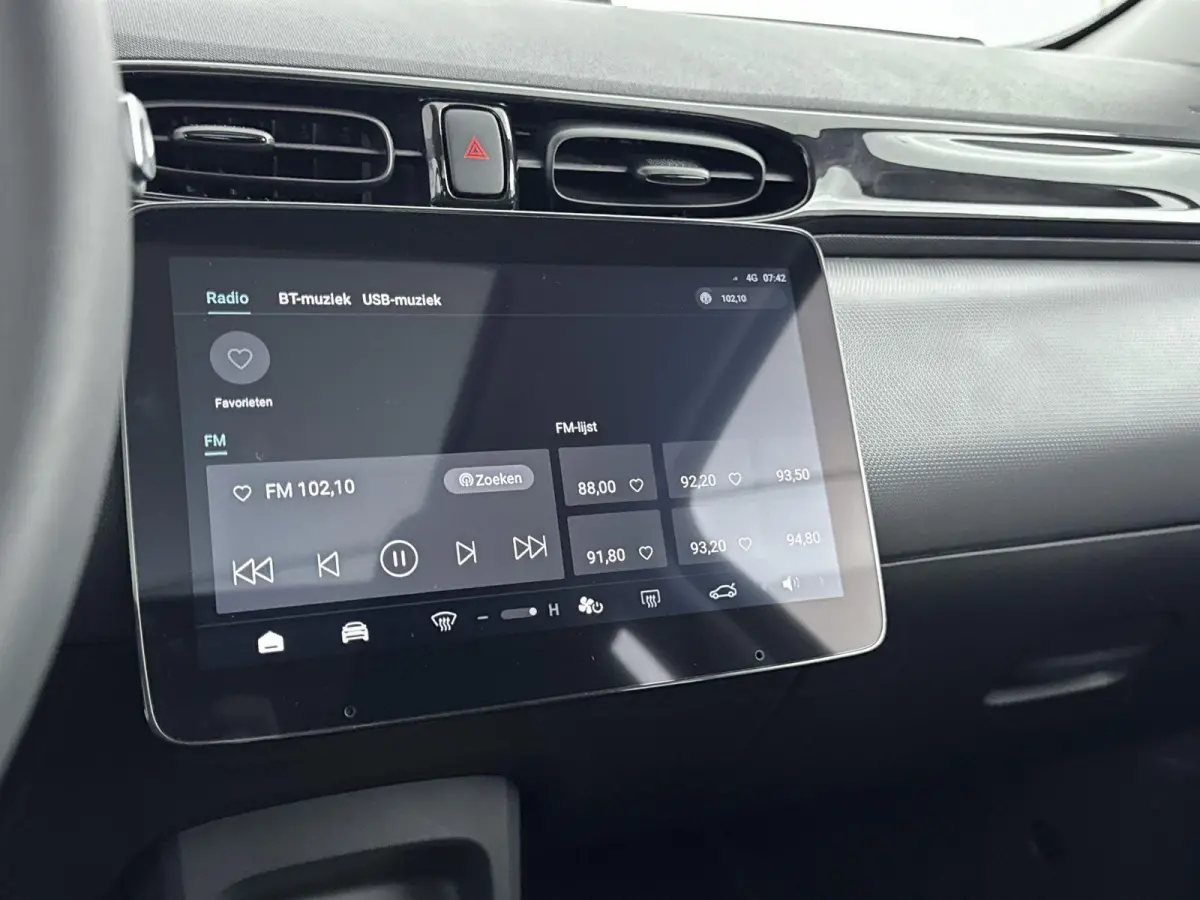 Design 37.3 kWh 95pk | Lage kilometerstand! | 265km WLTP Actieradius | Navigatie | Panoramadak | Achteruitrijcamera | Adaptieve Cruise Control | Climate Control | Parkeersensoren | Bluetooth