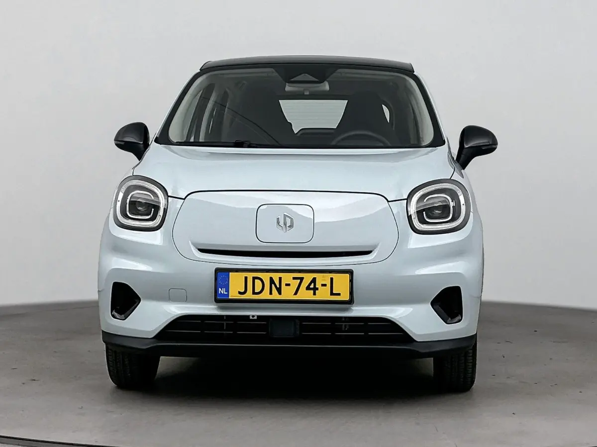Design 37.3 kWh 95pk | Lage kilometerstand! | 265km WLTP Actieradius | Navigatie | Panoramadak | Achteruitrijcamera | Adaptieve Cruise Control | Climate Control | Parkeersensoren | Bluetooth