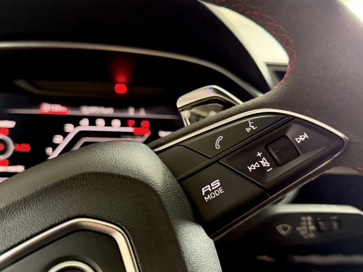 RSQ3 2.5 TFSI Quattro PANO RS SEAT TREKH