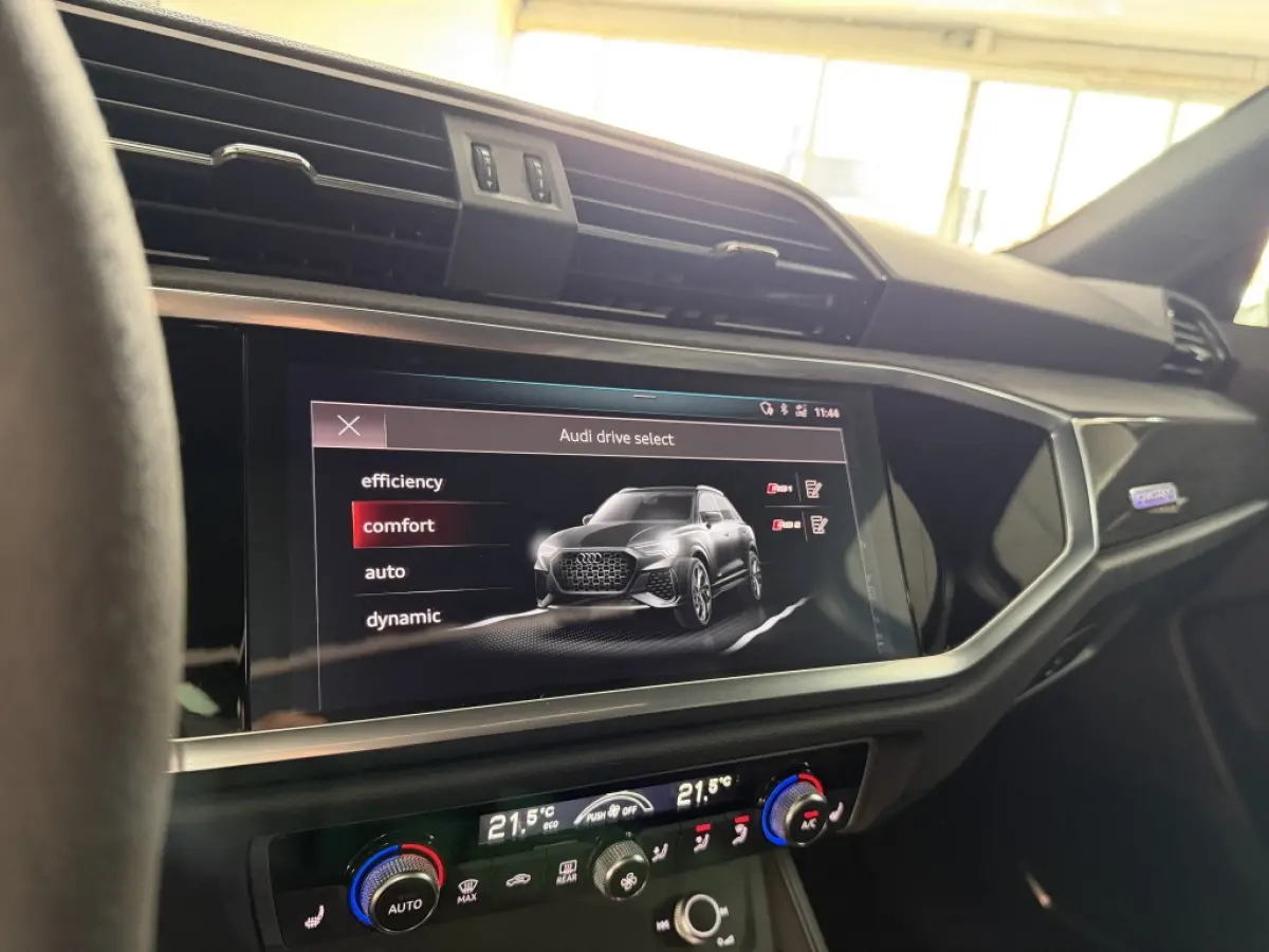 RSQ3 2.5 TFSI Quattro PANO RS SEAT TREKH