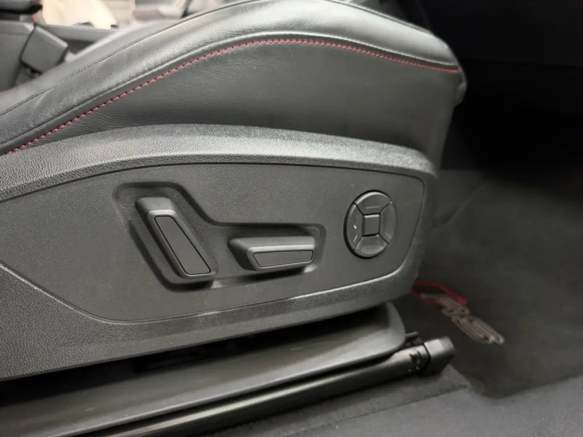 RSQ3 2.5 TFSI Quattro PANO RS SEAT TREKH