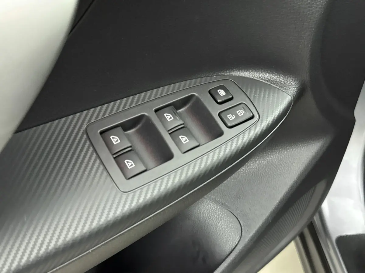 188pk PHEV Automaat | Trekhaak | 1.500 kg Trekgewicht | Navigatie | Camera | Stoel/Achterbankverwarming