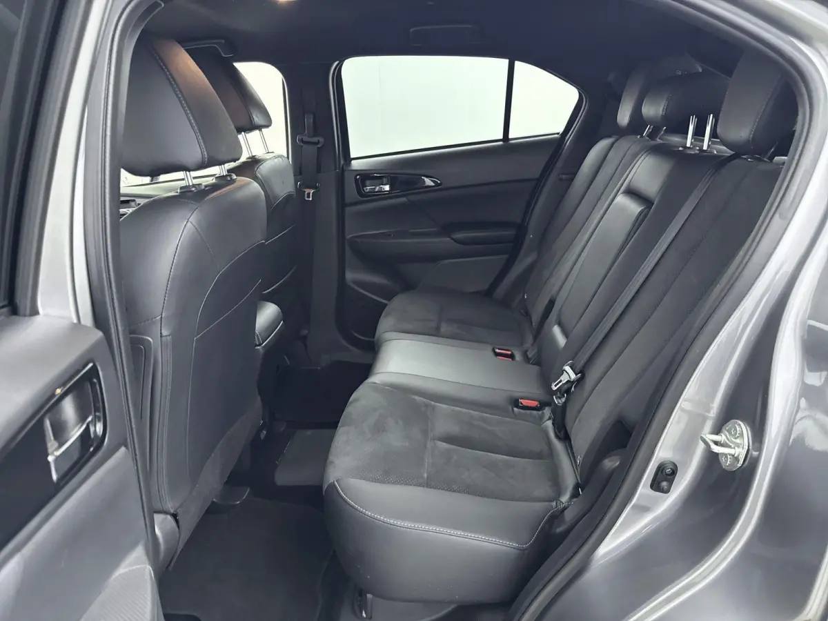 188pk PHEV Automaat | Trekhaak | 1.500 kg Trekgewicht | Navigatie | Camera | Stoel/Achterbankverwarming