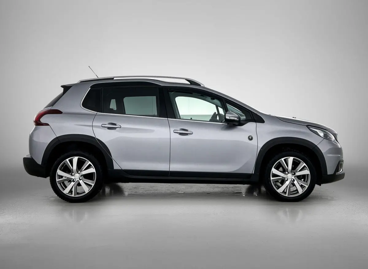 SUV Crossway 130pk Automaat | Navigatie | Panoramadak | Achteruitrijcamera | Leder/Alcantara | Climate Control | Cruise Control | Parkeersensoren | Grip Control | Apple Carplay / Android Aut