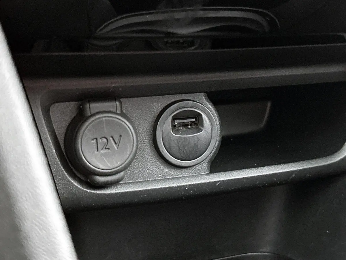 SUV Crossway 130pk Automaat | Navigatie | Panoramadak | Achteruitrijcamera | Leder/Alcantara | Climate Control | Cruise Control | Parkeersensoren | Grip Control | Apple Carplay / Android Aut