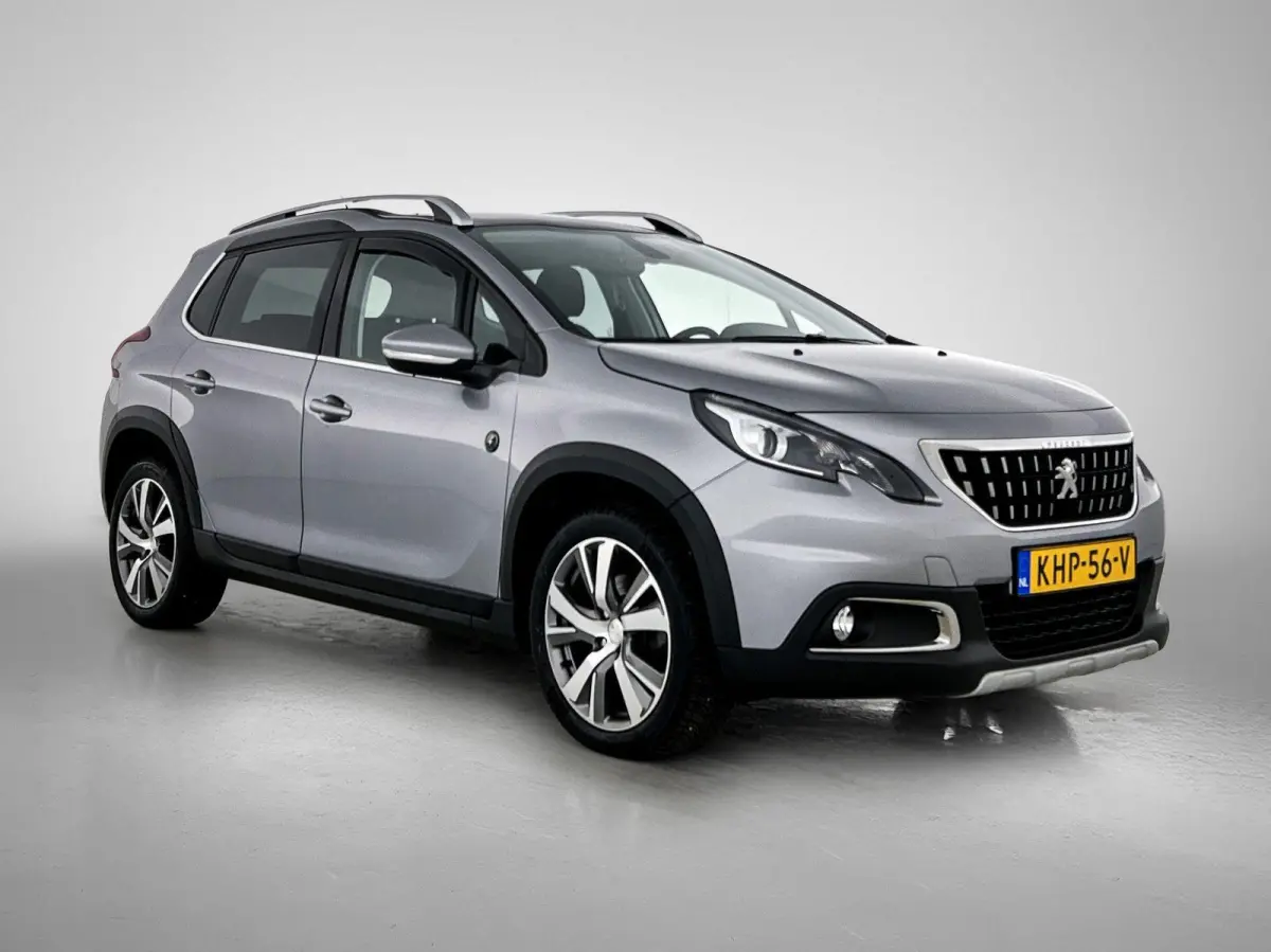 SUV Crossway 130pk Automaat | Navigatie | Panoramadak | Achteruitrijcamera | Leder/Alcantara | Climate Control | Cruise Control | Parkeersensoren | Grip Control | Apple Carplay / Android Aut