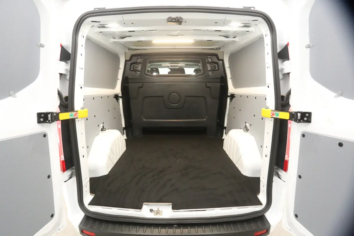 2.0 TDCI L2H1 | DC | 6 Zits | Aut. | Airco | Cruise | Camera | Trekhaak | Carplay | 2xSchuifdeur