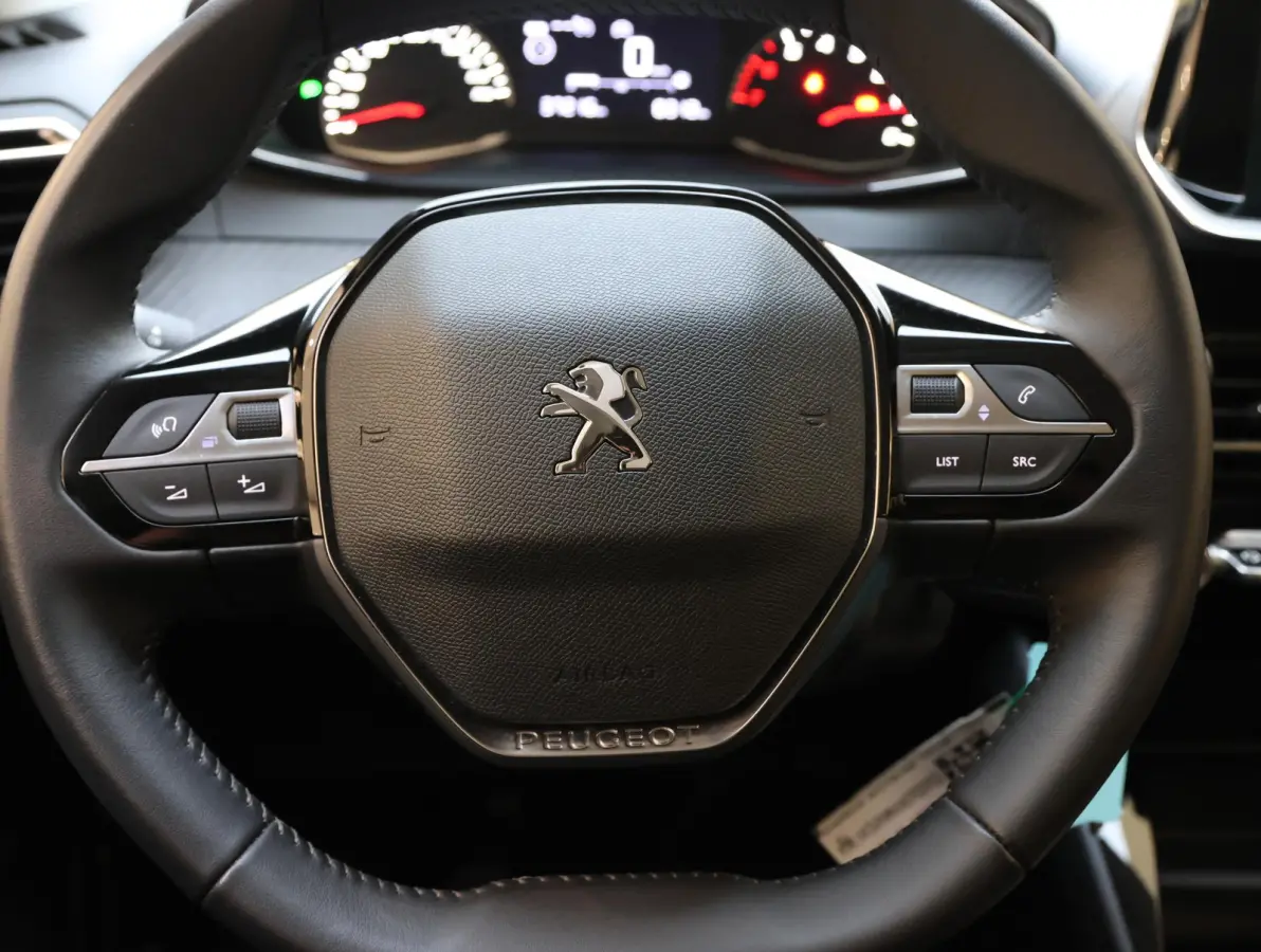 Active 75 pk | CarPlay | Airconditioning | Cruise Control