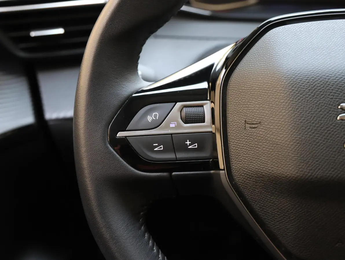 Active 75 pk | CarPlay | Airconditioning | Cruise Control
