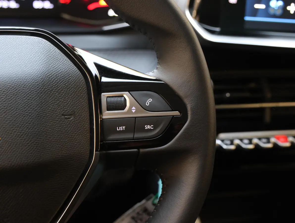 Active 75 pk | CarPlay | Airconditioning | Cruise Control