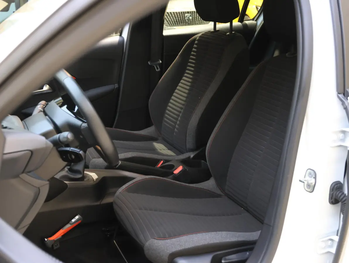 Active 75 pk | CarPlay | Airconditioning | Cruise Control