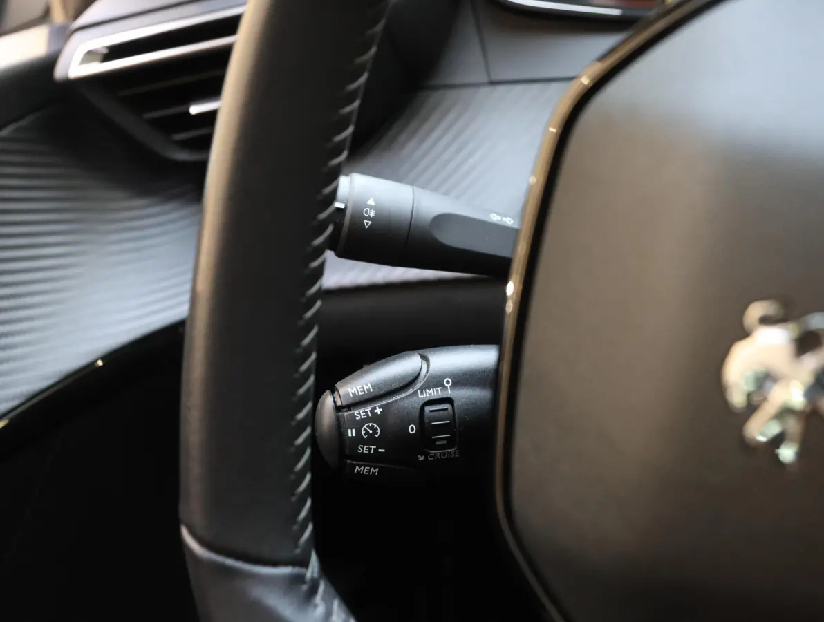Active 75 pk | CarPlay | Airconditioning | Cruise Control