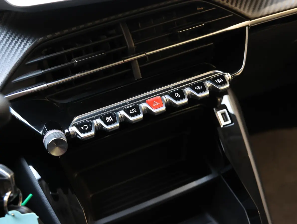 Active 75 pk | CarPlay | Airconditioning | Cruise Control