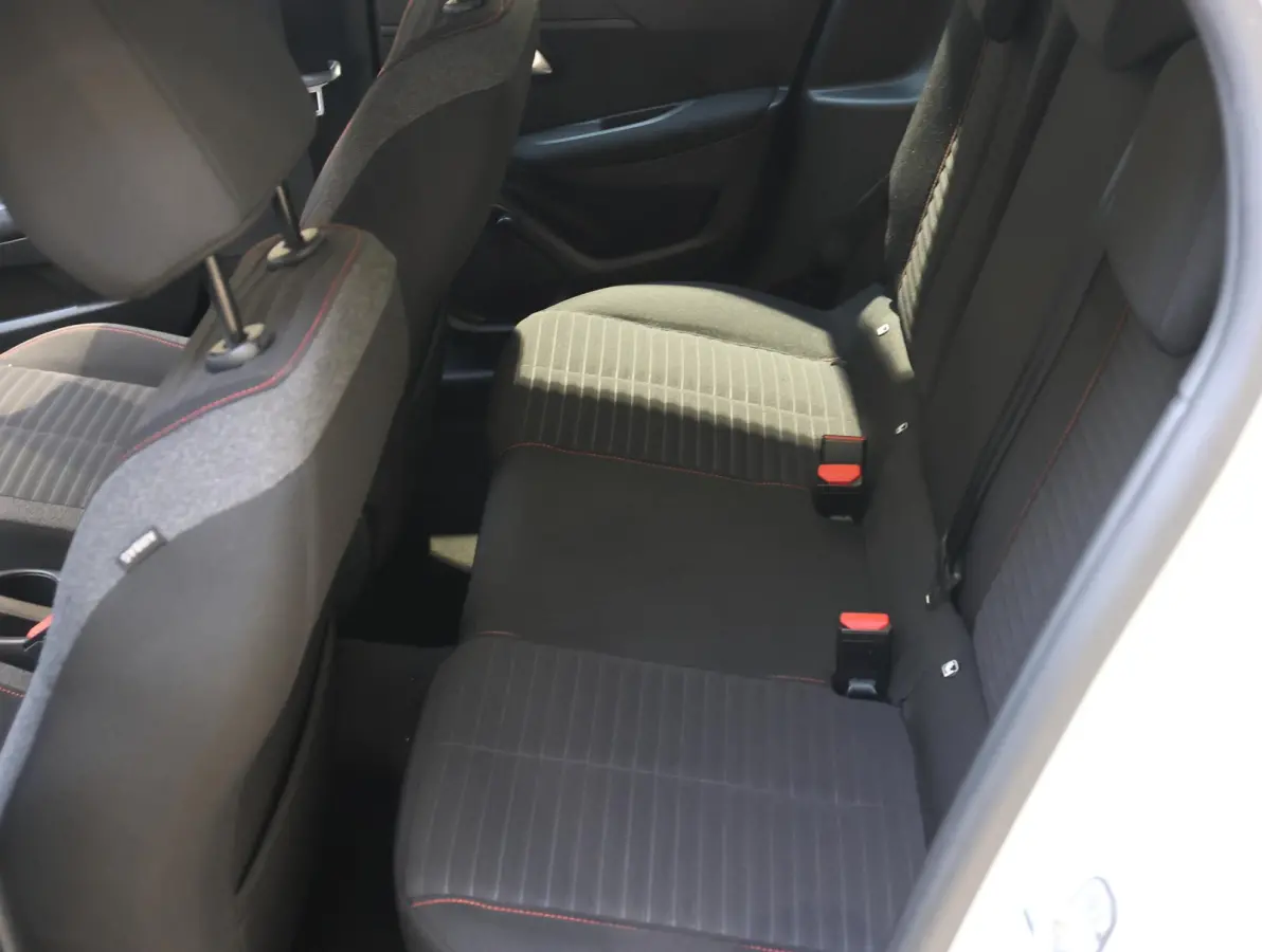 Active 75 pk | CarPlay | Airconditioning | Cruise Control