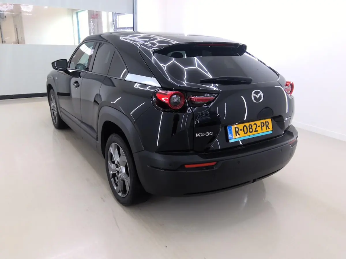 E-SkyActiv EV 145| Makoto Premium Pack| LUXE|PANO|