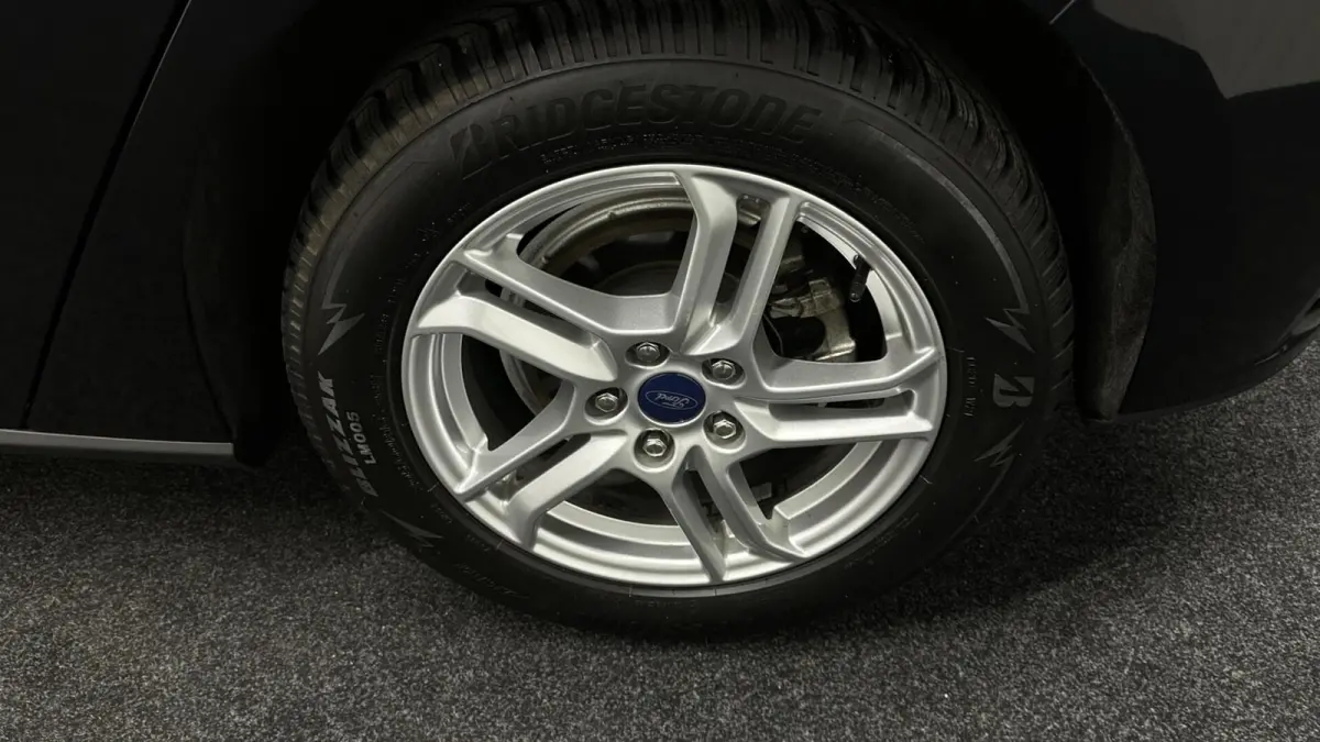 1.0 EcoBoost Hybrid Trend Edition Business CAMERA
