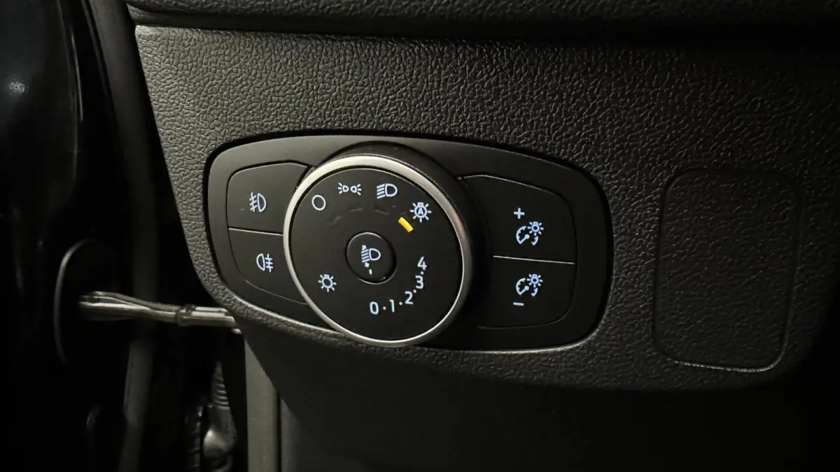 1.0 EcoBoost Hybrid Trend Edition Business CAMERA