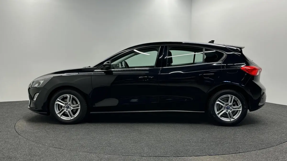1.0 EcoBoost Hybrid Trend Edition Business CAMERA