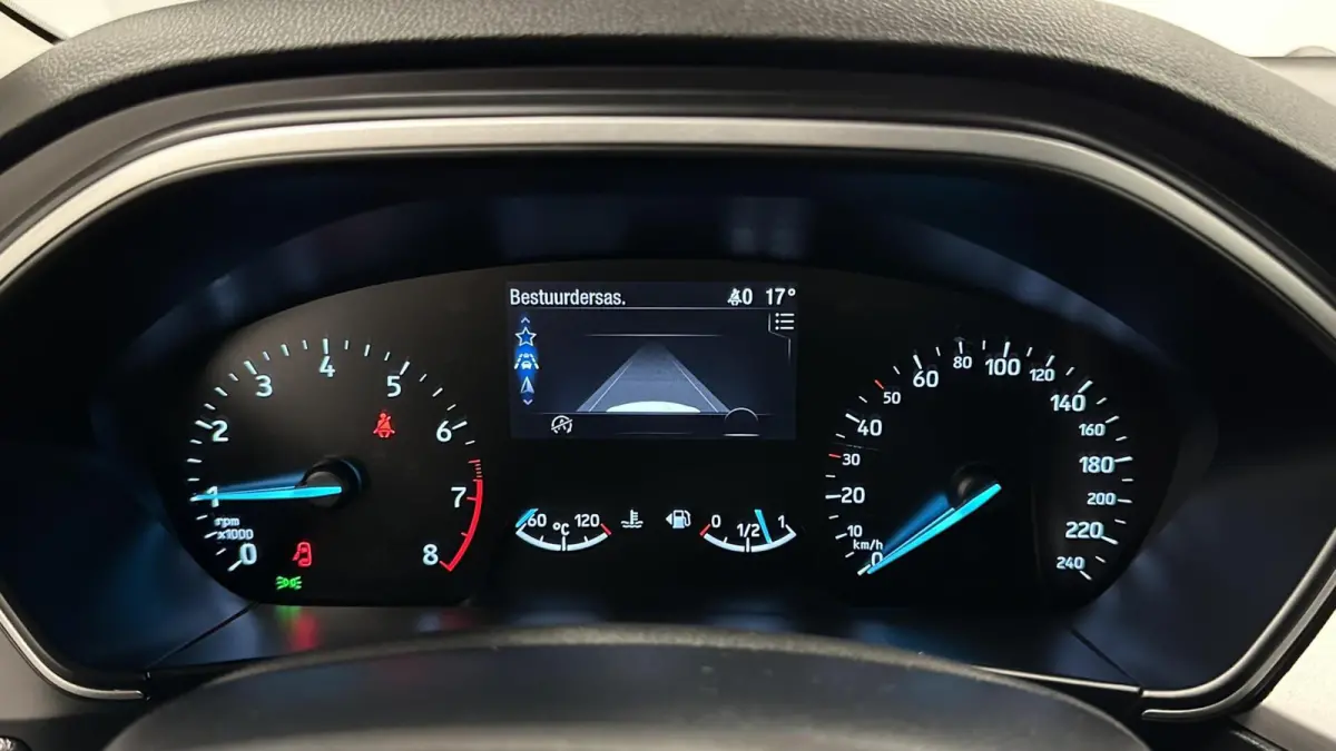1.0 EcoBoost Hybrid Trend Edition Business CAMERA