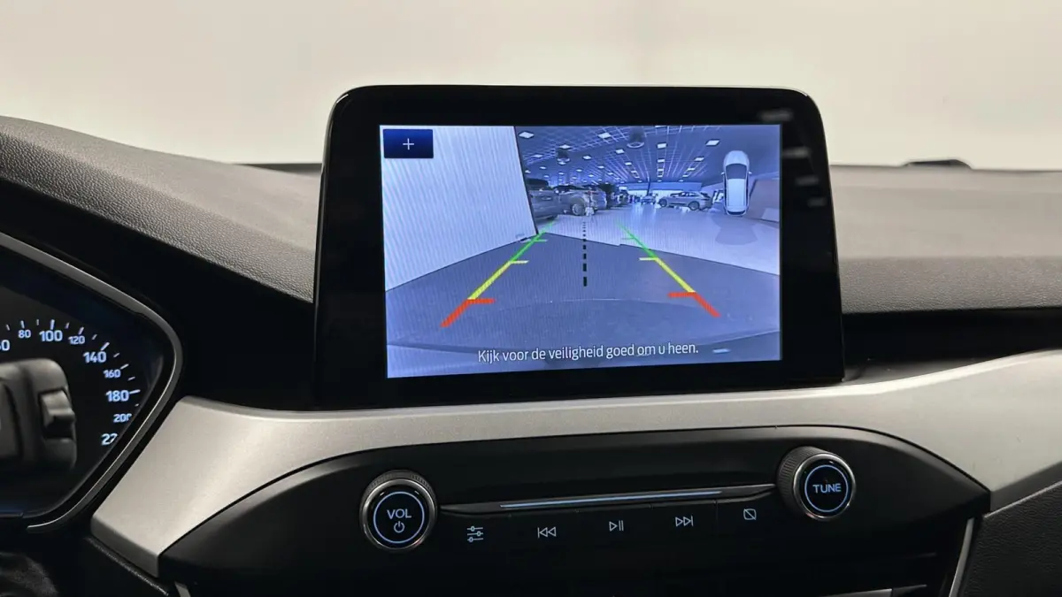 1.0 EcoBoost Hybrid Trend Edition Business CAMERA