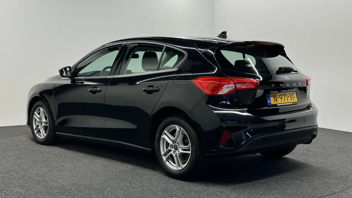 1.0 EcoBoost Hybrid Trend Edition Business CAMERA