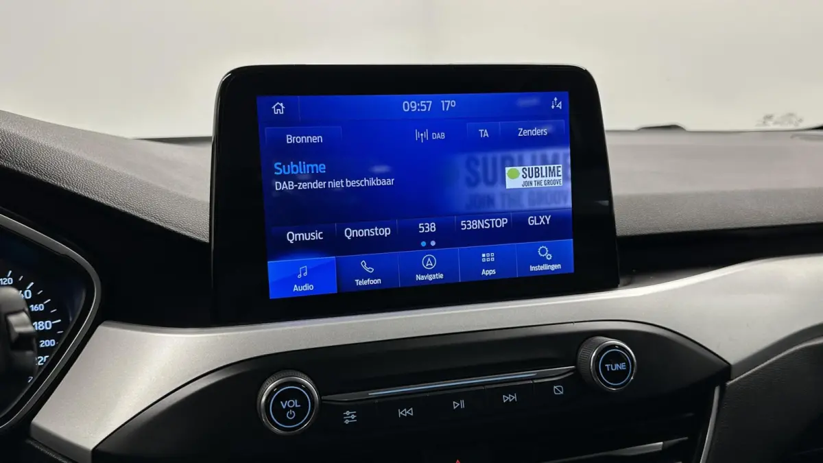 1.0 EcoBoost Hybrid Trend Edition Business CAMERA