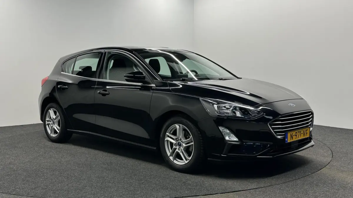 1.0 EcoBoost Hybrid Trend Edition Business CAMERA