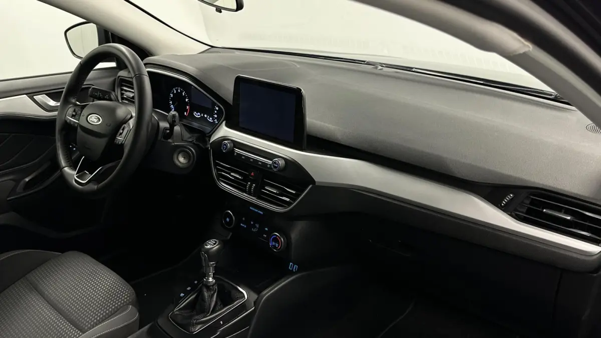1.0 EcoBoost Hybrid Trend Edition Business CAMERA