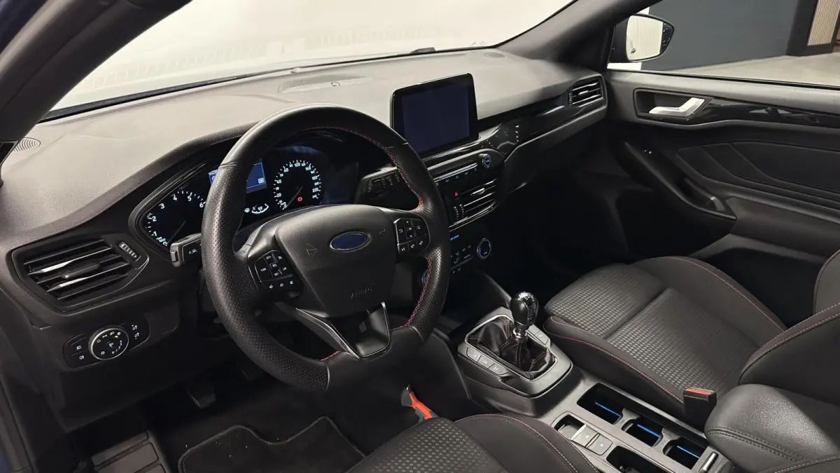 1.0 EcoBoost Hybrid Connected ST-Line CAMERA.